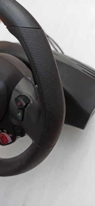 Volante Thrustmaster 488 Ferrari Edizione Xbox, PC