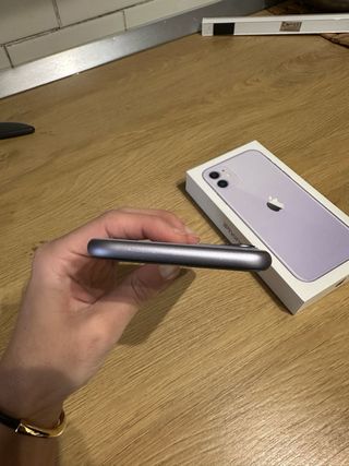 iPhone 11 Viola