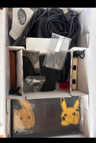 Nintendo Switch Edición Pikachu & Eevee