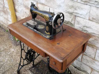 Máquina de coser Singer antigua año 1924