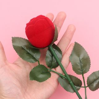 CAJA PARA ANILLO EN FORMA DE ROSA