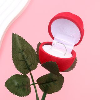 CAJA PARA ANILLO EN FORMA DE ROSA