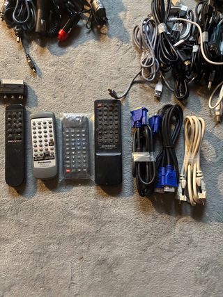 Lote Cables Cargadores Audio TV Mandos etc