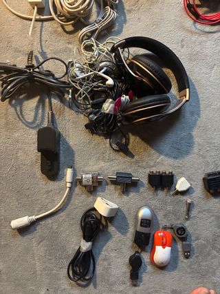 Lote Cables Cargadores Audio TV Mandos etc