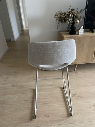 1 Taburete alto cocina beige y blanco