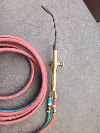 Equipo de soldadura con manómetros