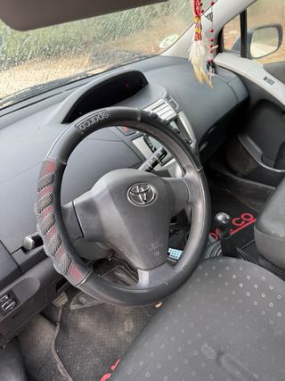 Toyota Yaris 2009