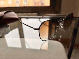 Gafas de sol Ray-Ban marrones y gris  sin estrenar