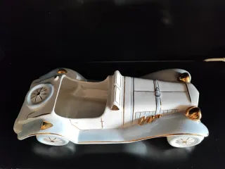 Coche de cerámica vintage blanco