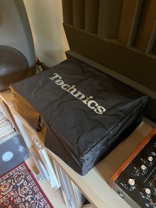 Pareja Technics SL-1200 MK5