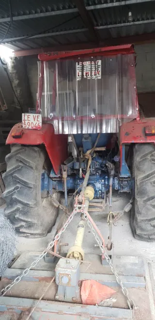 Tractor U-350 DT Doble Tracción, vendo o cambio