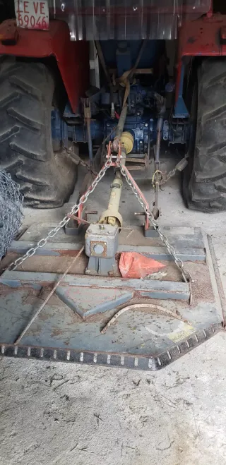 Tractor U-350 DT Doble Tracción, vendo o cambio