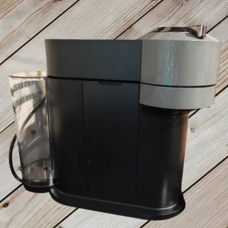 Cafetera Nespresso Vertuo Next De'Longhi
