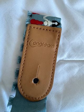 Ukelele Fender Zuma + funda y correa