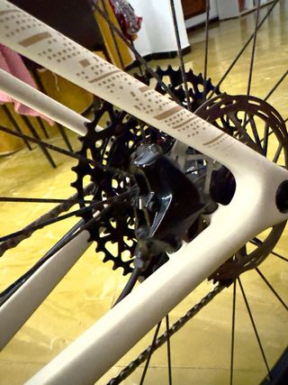 Manetas y Pinzas Sram Rival AXS 12v