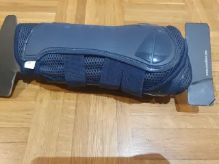 Protectores tendones caball o salto Kerbl