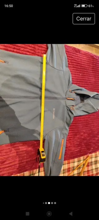 Chaqueta Columbia con capucha