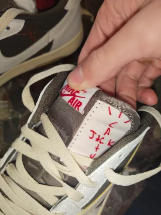 Jordan 1 x Travis Scott Marrón/Blanco