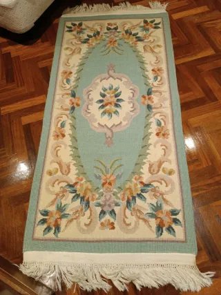 Dos alfombras de dormitorio