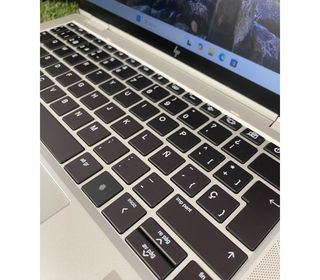 Portátil HP 745 G6 14" Ryzen 7 16Gb RAM Radeon GFX