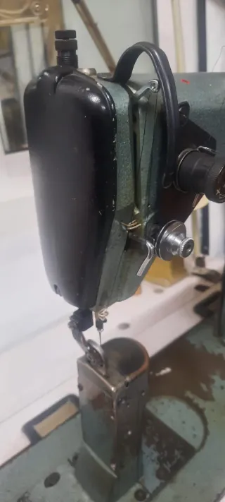 Máquina de coser industrial Alfa