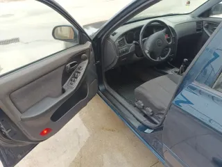 Hyundai Elantra 2002