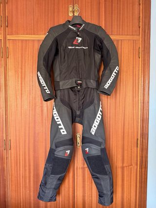 Traje de cuero moto mujer Bogotto T40 – 2 piezas