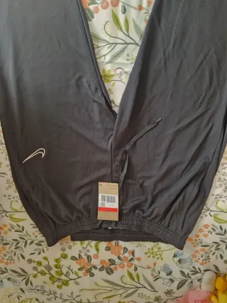 Lote Ropa Deportiva Nike mujer