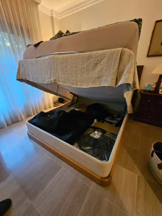 Canapé abatible beige y negro