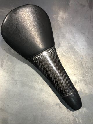 Tune Speedneedle sillín