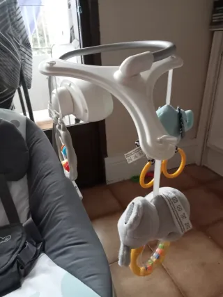 Hamaca eléctrica bebé con música