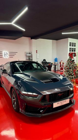 Ford Mustang Dark Horse