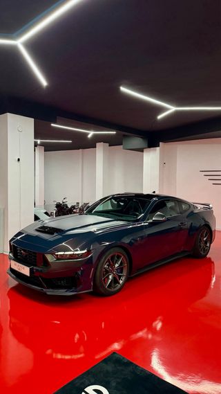 Ford Mustang Dark Horse