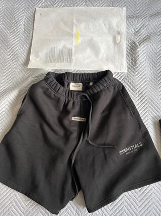 Conjunto ESSENTIALS Negro