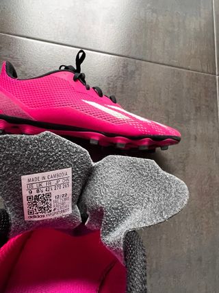 Botas de fútbol Adidas rosas
