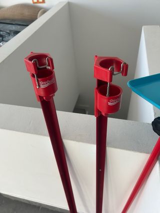 2 Piquetas Soporte Cañas + bandeja para cebo