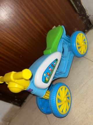 Moto de pepa pig  y Carrito minnie Corre Pasillos