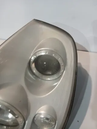 Faro Izquierdo SsangYong Rexton