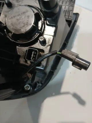 Faro Izquierdo SsangYong Rexton