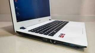 Portátil Acer Aspire E5 con Windows 11 y Office