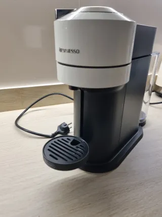Cafetera Nespresso Vertuo DeLonghi Blanca