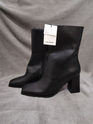 Botines tacón alto cuadrado Pull&Bear