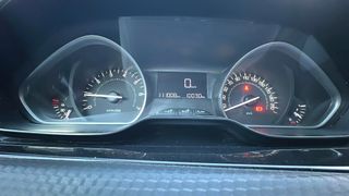 Peugeot 2008 PureTech 110 S&S Allure 81 kW (110 CV)