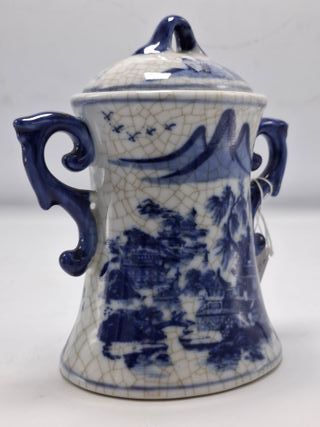 Jarra china con asas estilo antiguo con craquele