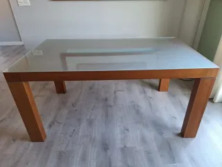 Mesa de comedor cristal y madera