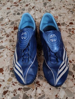 Botas de fútbol Adidas con Tacos - Talla 44 2/3