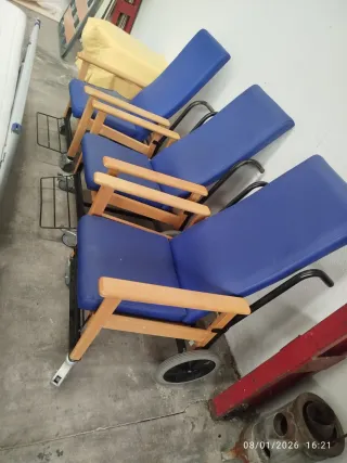 Sillas de ruedas reclinables con ruedas