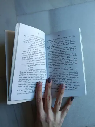 PEQUEÑO VAMPIRO (Spanish Edition)