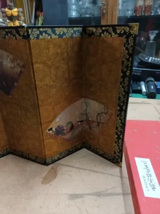 Biombo japonés de papel