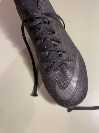 Botas de fútbol Nike Talla 37